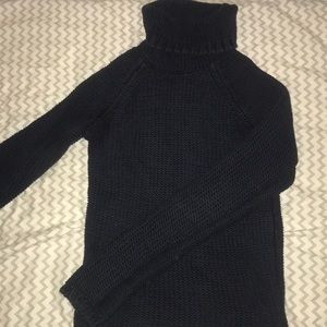 dark navy blue turtleneck sweater!
